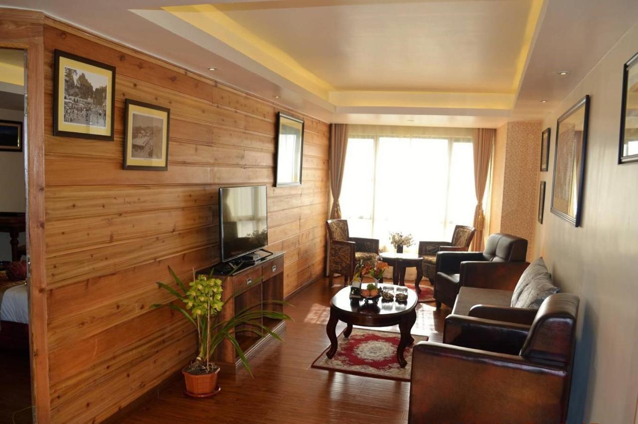 Crescent Resort, Darjeeling Дарджилинг Экстерьер фото