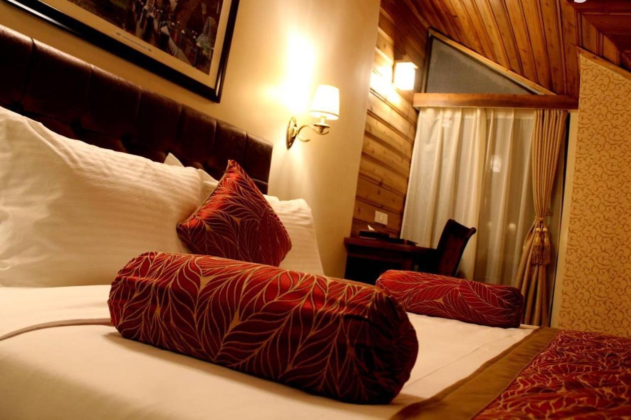 Crescent Resort, Darjeeling Дарджилинг Экстерьер фото