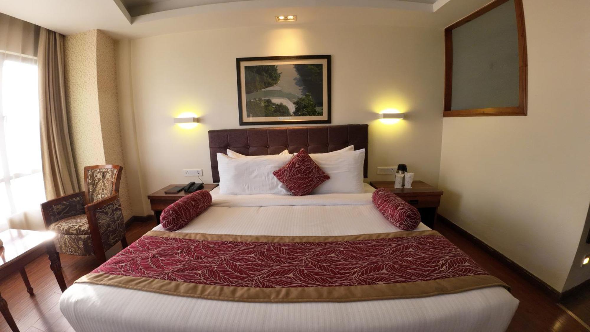 Crescent Resort, Darjeeling Дарджилинг Экстерьер фото
