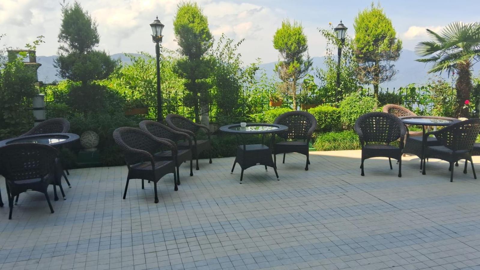 Crescent Resort, Darjeeling Дарджилинг Экстерьер фото