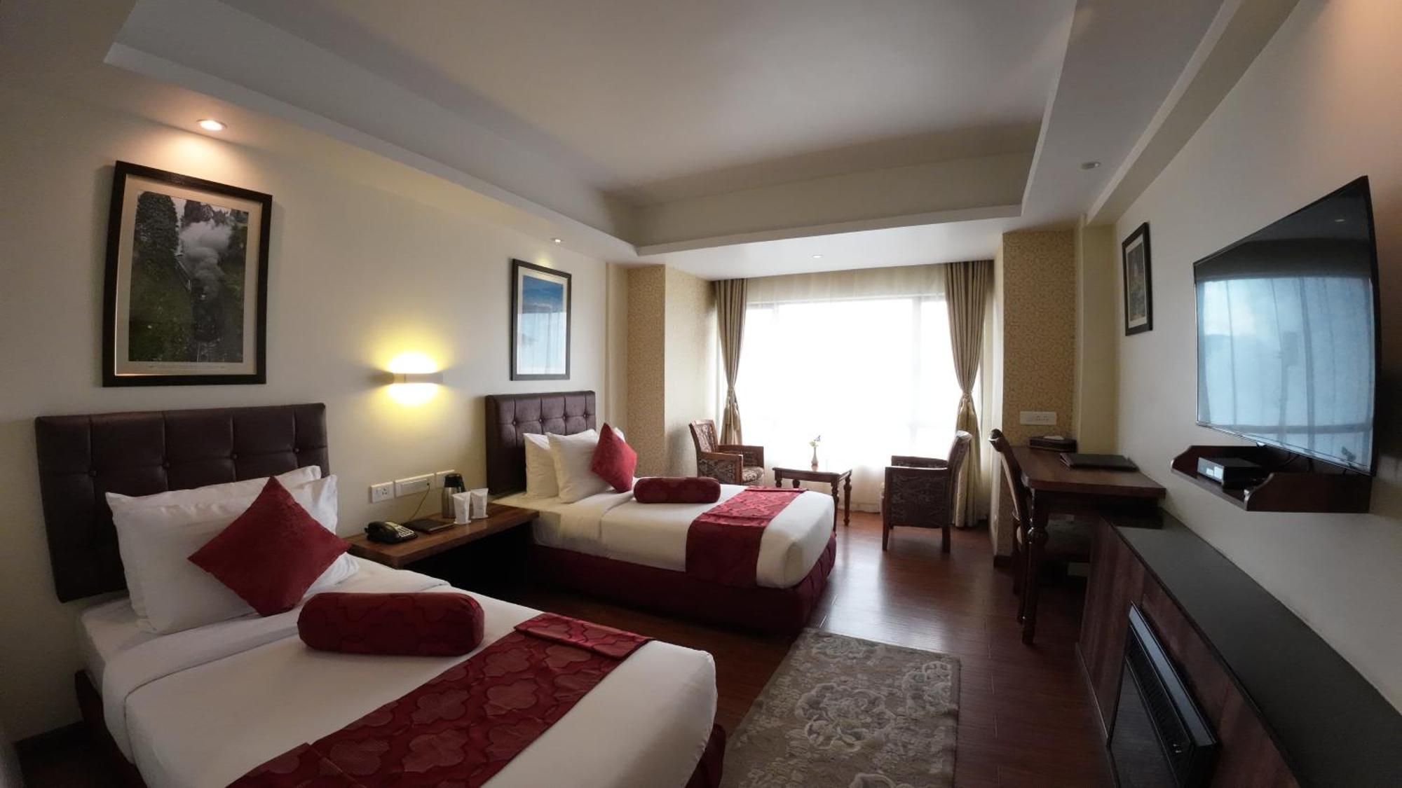 Crescent Resort, Darjeeling Дарджилинг Экстерьер фото