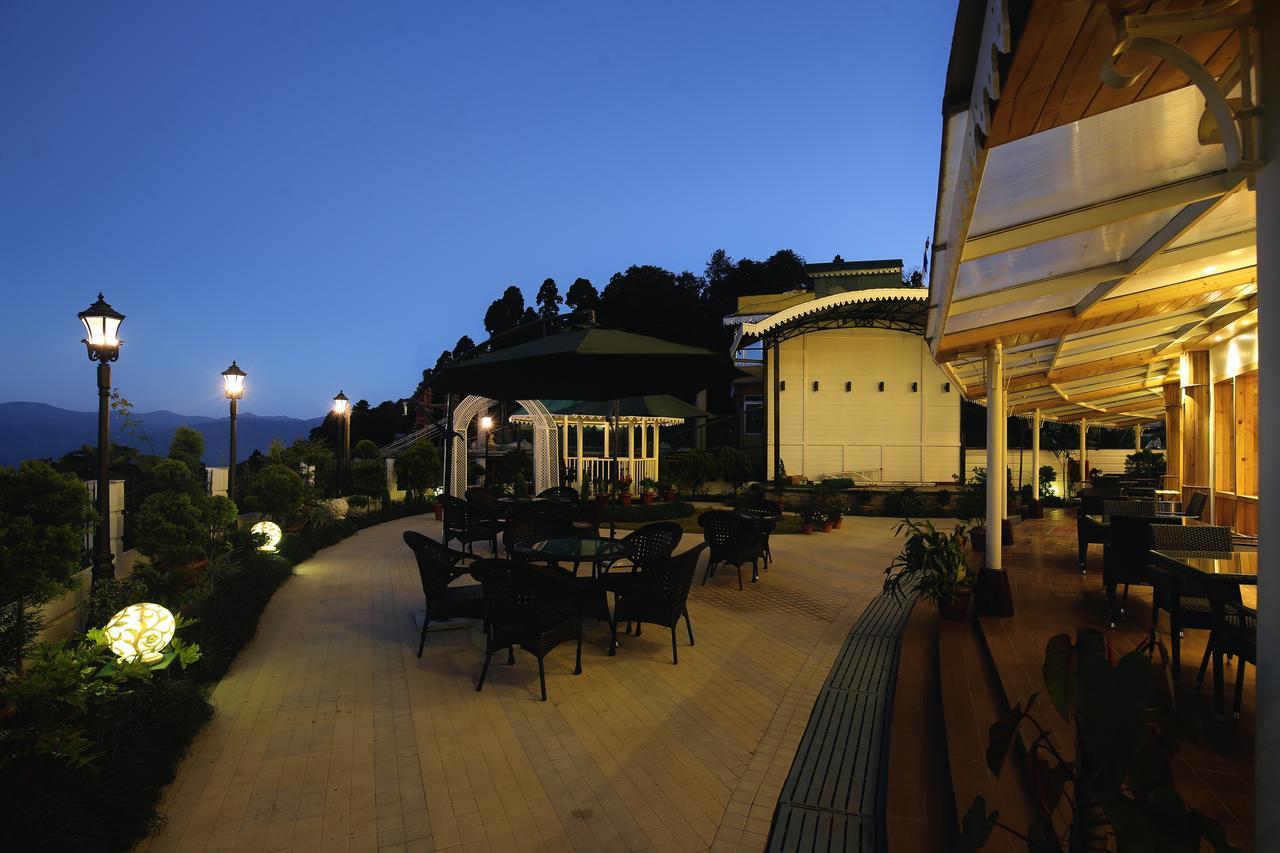 Crescent Resort, Darjeeling Дарджилинг Экстерьер фото